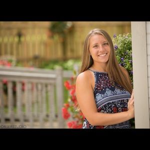 Meet your Posher, Lauren